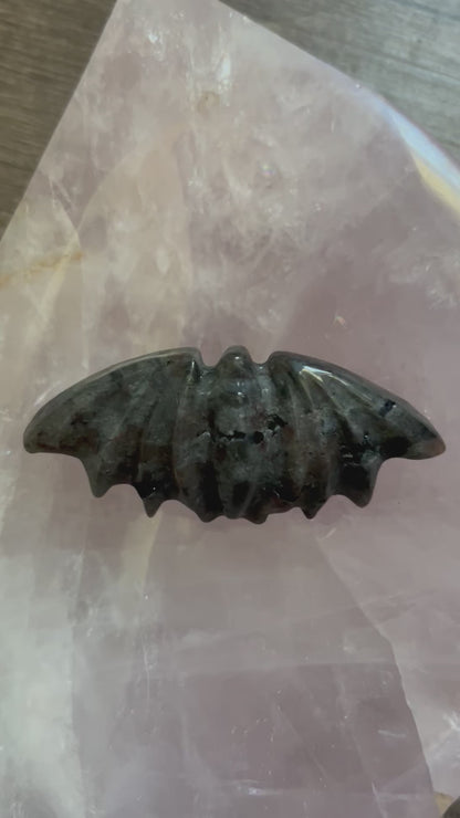 Yooperlite Bat Carving (UV Reactive)